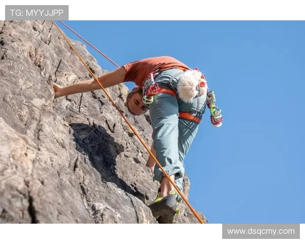 广州攀岩队团队协作的成功秘诀与挑战分析探讨