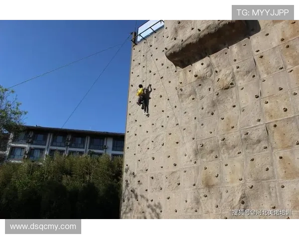 广州攀岩队防守策略解析与攀岩热点的深度探讨