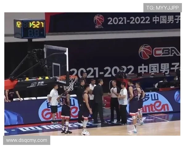 广州篮球队的战术解析与球员控制深度探讨