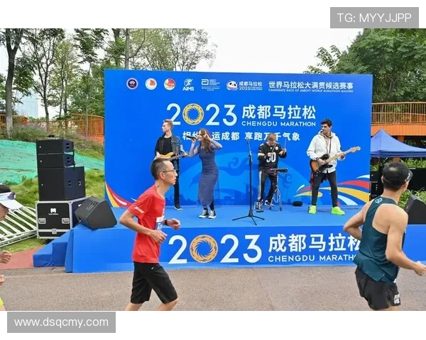 成都攀岩队在马拉松大满贯中的意识表现深度解析与反思 成都攀岩队在马拉松大满贯中的意识表现深度解析与反思